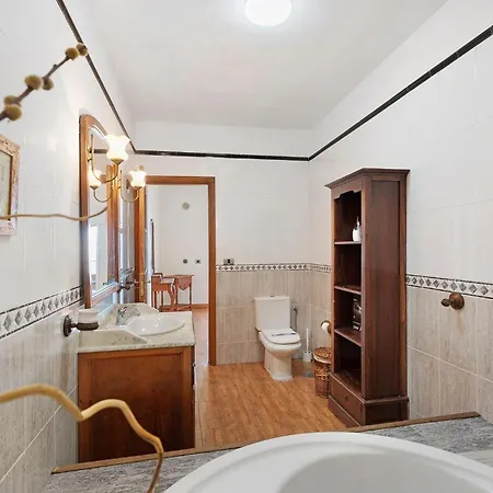 Rural House Tijoco Bajo With Jacuzzi Adeje بيت خشبي *